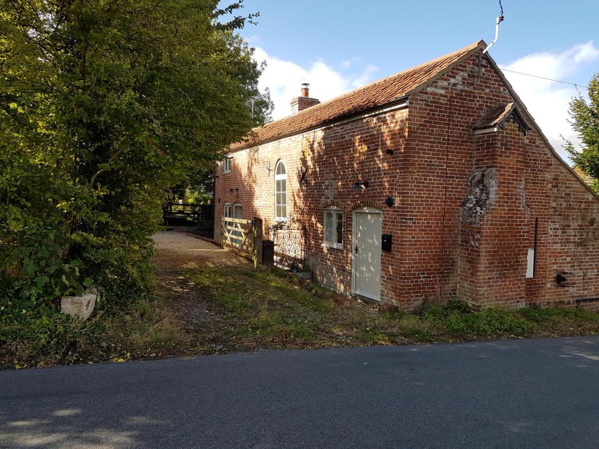 Baptist Cottage Cheverell 外观 照片