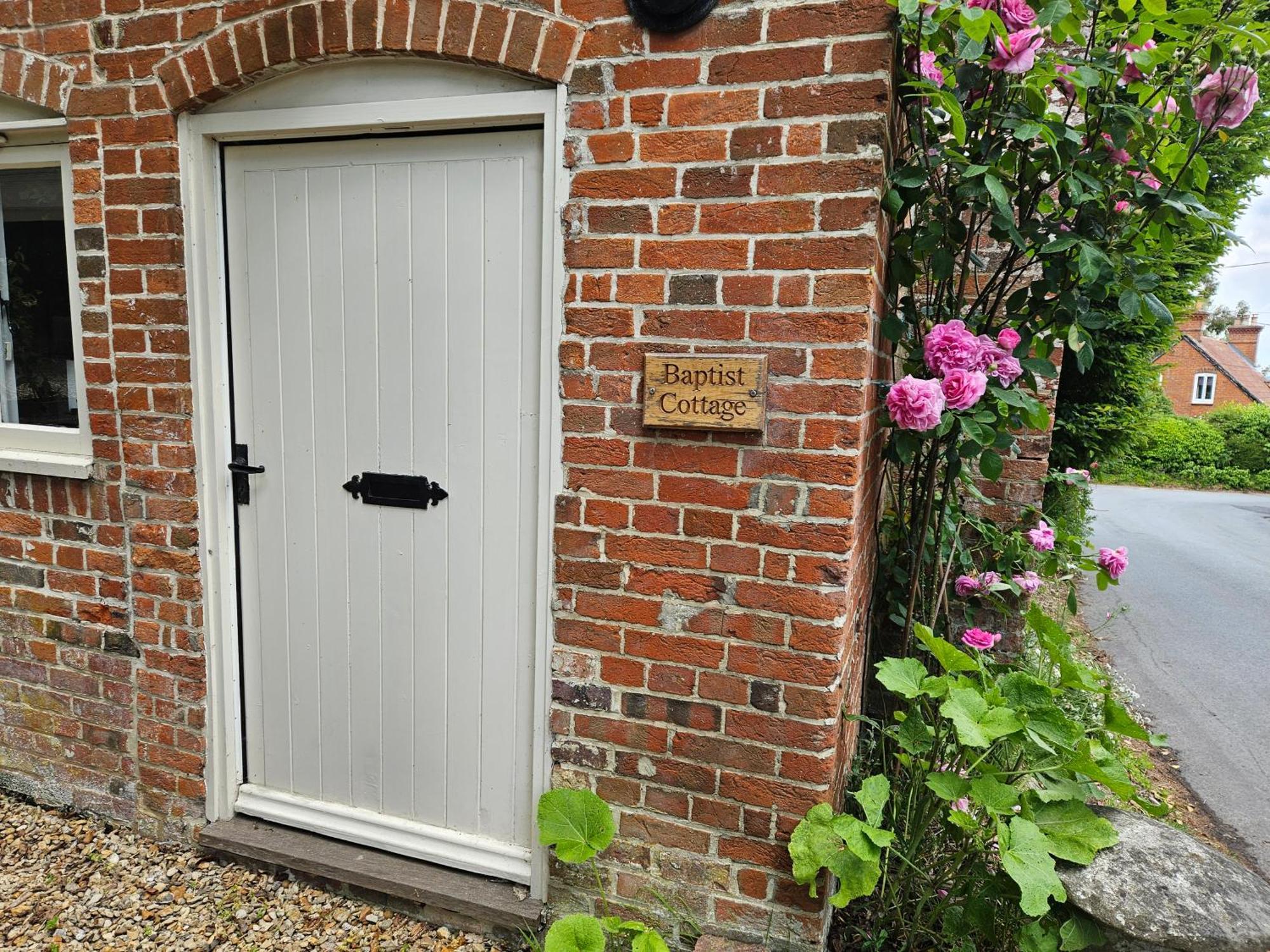Baptist Cottage Cheverell 外观 照片